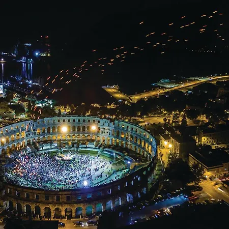 Lovely In With Wifi Пула