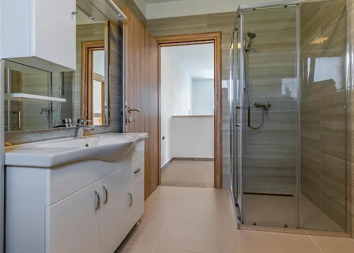 Будинок відпочинку Lovely In With Wifi