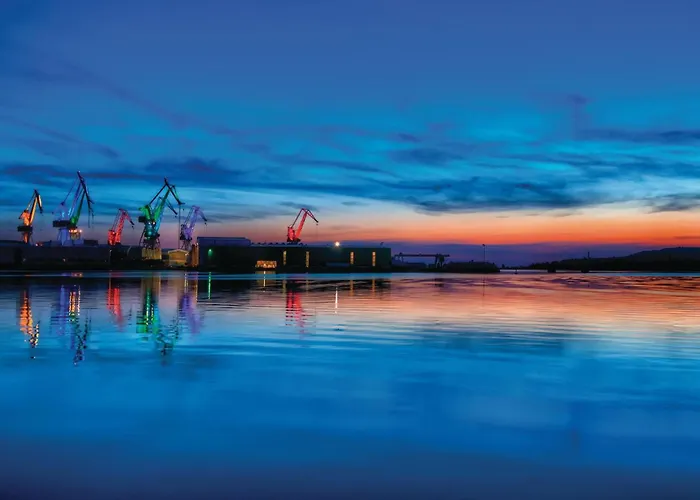 Lovely In With Wifi Будинок відпочинку *