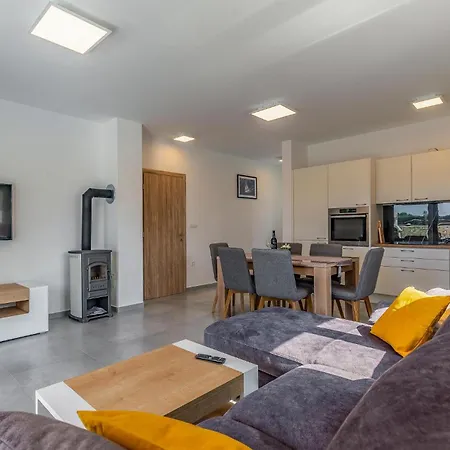 Prázdninový dům Lovely In With Wifi