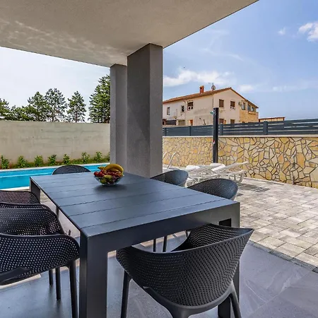 Lovely In With Wifi Pula