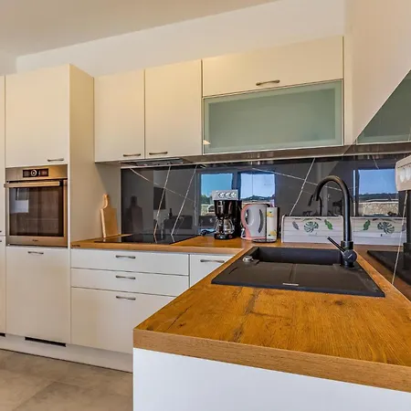 Ferienhaus Lovely In With Wifi Pula