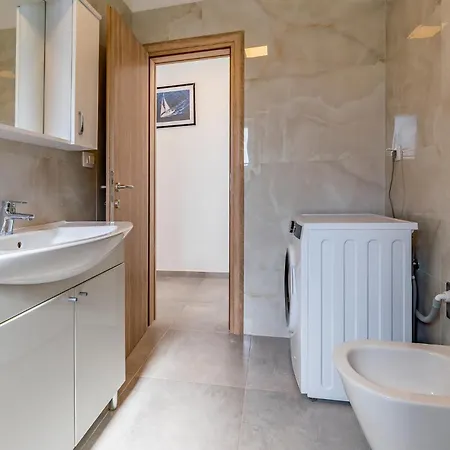 Ferienhaus Lovely In With Wifi Pula