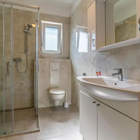 Lovely In With Wifi Ferienhaus *