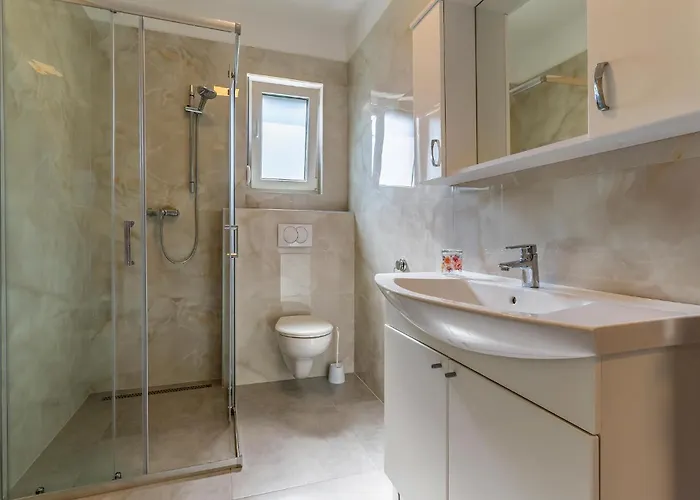 Lovely In With Wifi Holiday home *